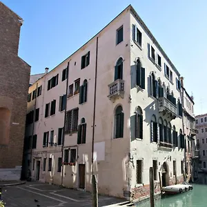 Ca' Foscolo 2*, Venedig Italien
